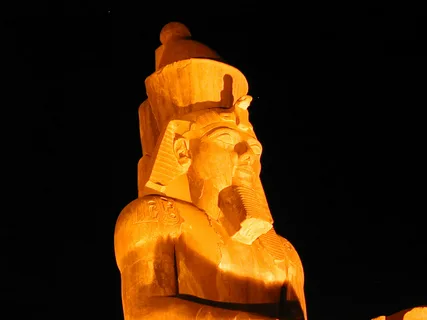 تمثال الملك رمسيس الثانى أحد الاكتشافات الخارقة عالميا 