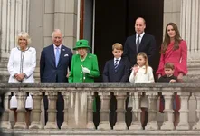 بدايةفضائح العائلة المالكة تتزامن مع عهد الملكة اليزابيث